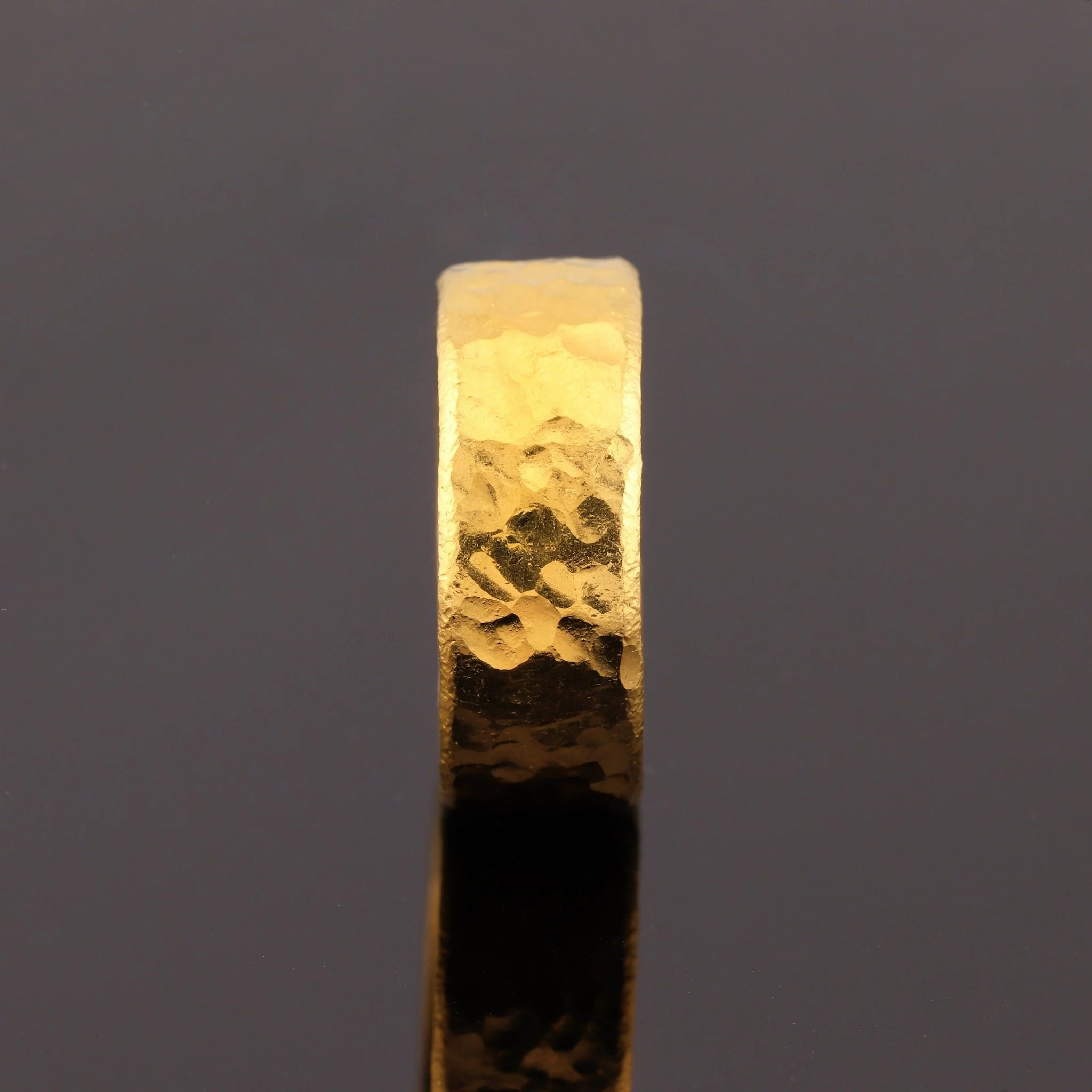 10mm 2oz Hammered Flat Band - Image 4