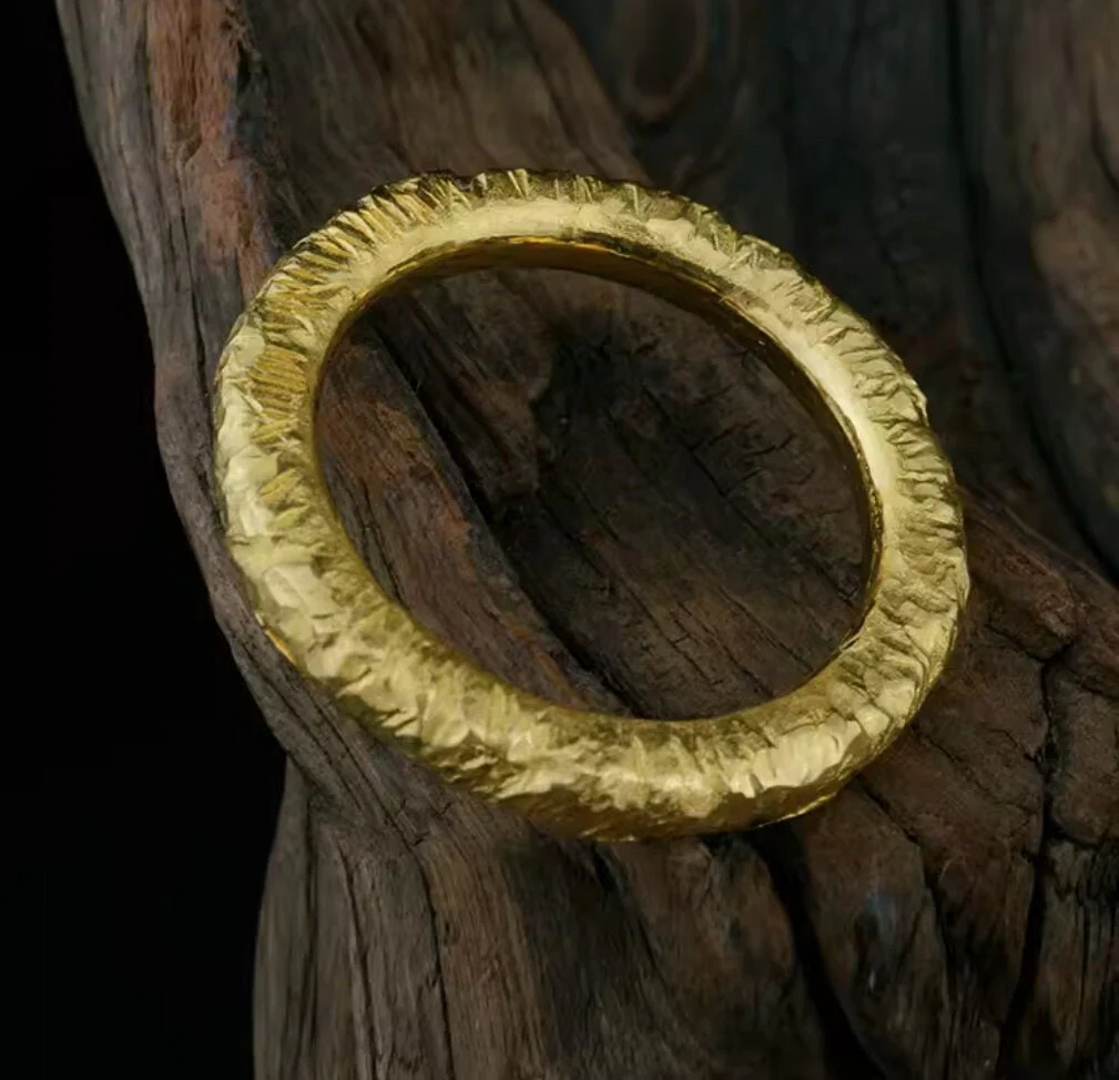 4mm Hammered Donut Ring - Image 4