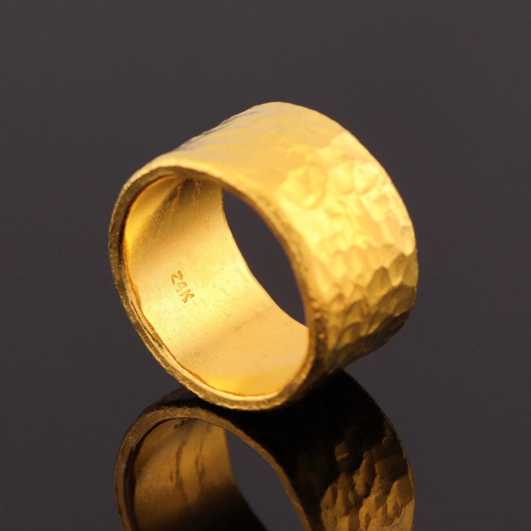 13mm 1oz Hammered Flat Band - Image 5